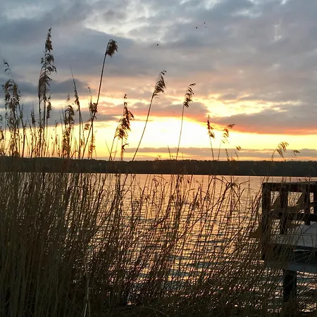 Fewo-broda-dorf Mit Garage -tollensesee Strand- 新勃兰登堡